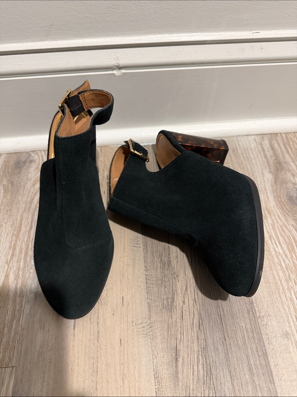 Vionic Black Suede Ankle Slingback Booties Tortoiseshell Block Heel Size 7 NWOT